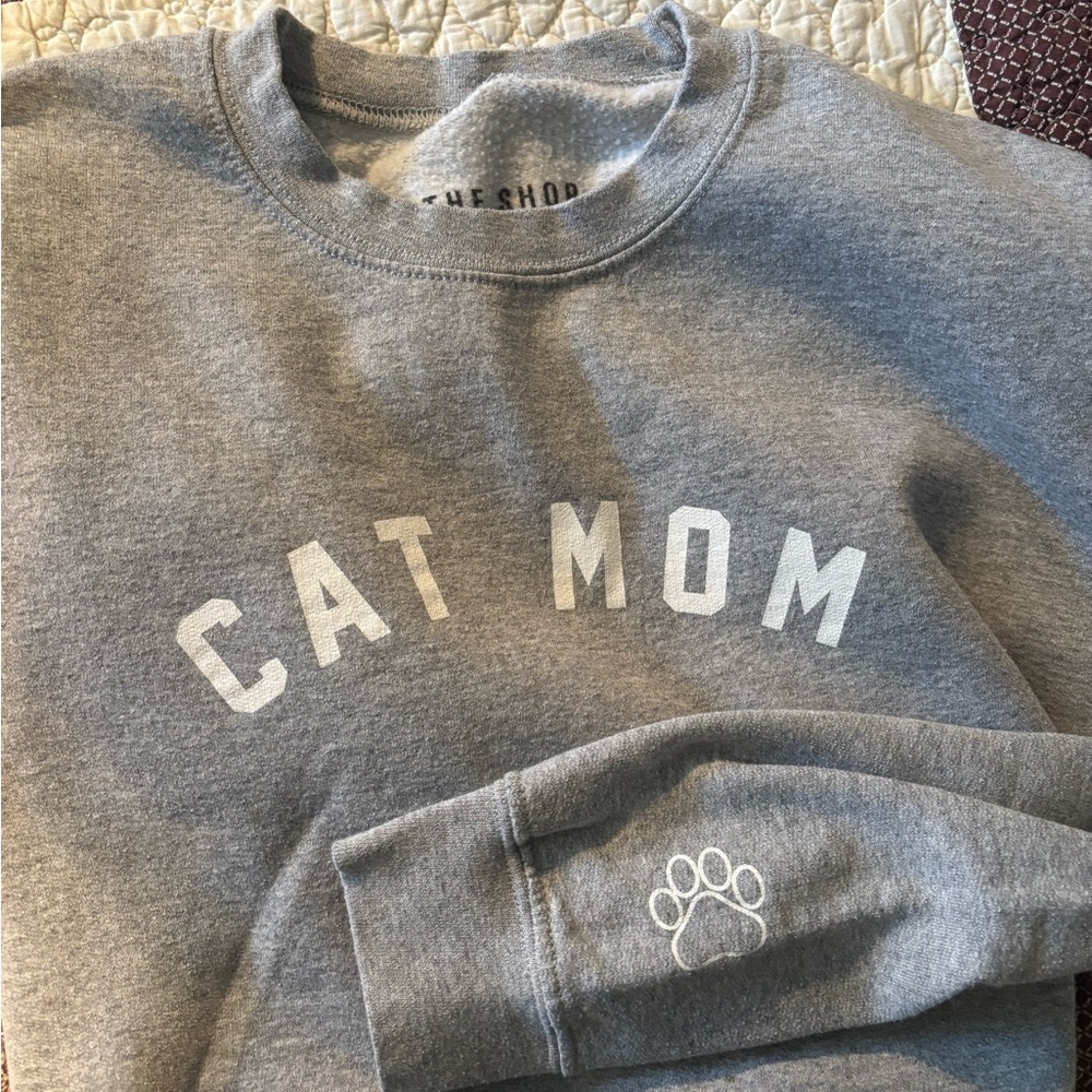 Gray Cat Mom Sweatshirt with Paw Print